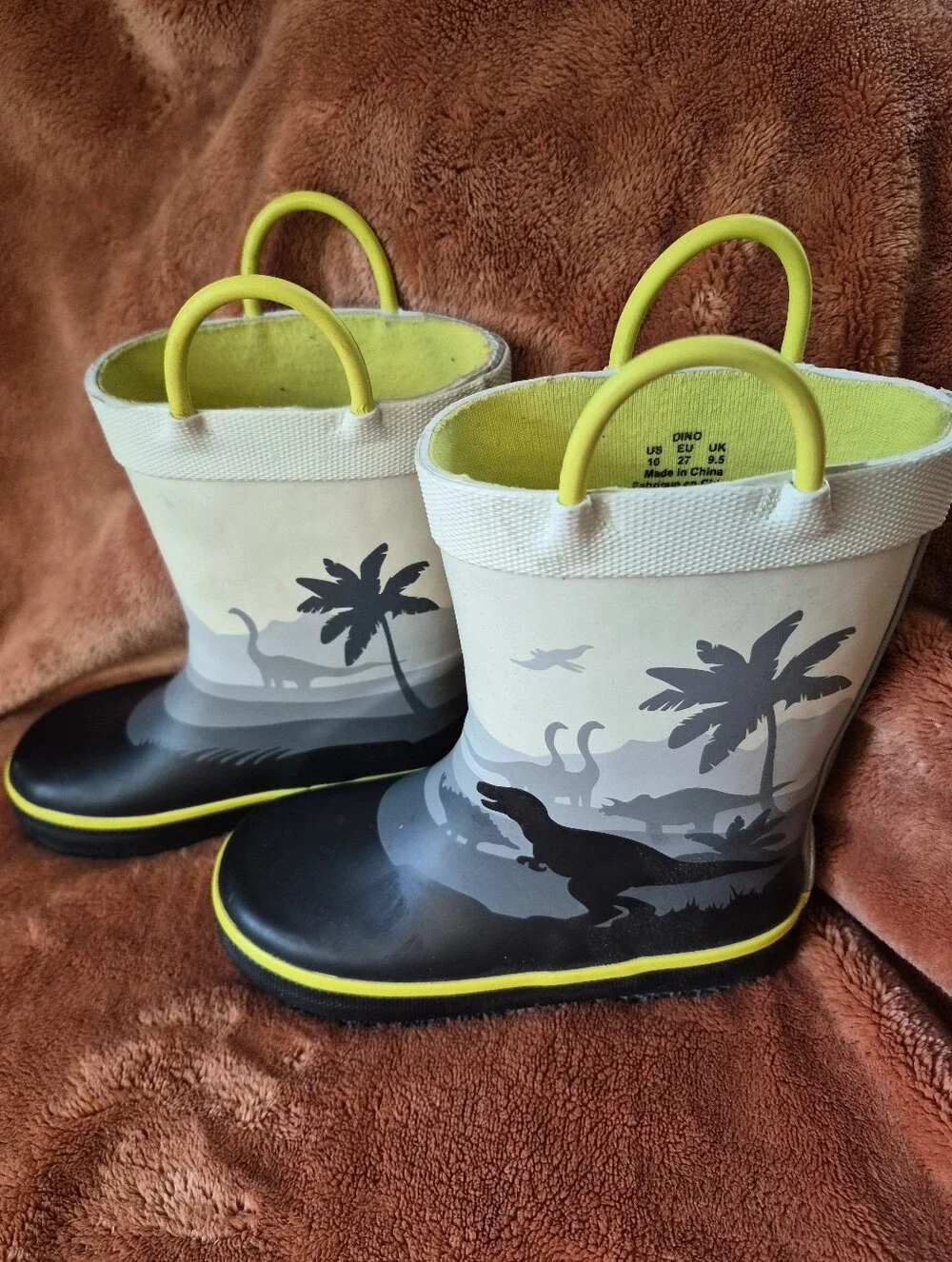 Kamik Dino Size 10 Toddler Rain Boots Like NEW